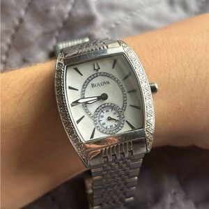 Bulova 22 Diamonds Mother Of Pearl Dial Watch C876813